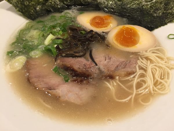 「博多とんこつ味玉らぅめん（770円）」@らぅめんの善栄の写真