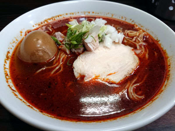 「辛いそば(夏)+肉ご飯+他」@中華そば 梟の写真