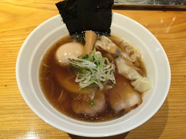 「特製醤油らーめん」@拉麺 弁tenの写真