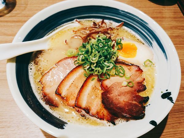 「白( 鶏白湯 )チャーシュー」@麺者 雄の写真