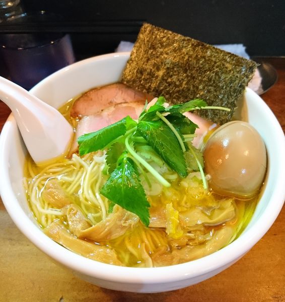 「天草大王の塩鶏そば 味玉 ラーパス大盛」@らーめん つけめん 和み屋の写真