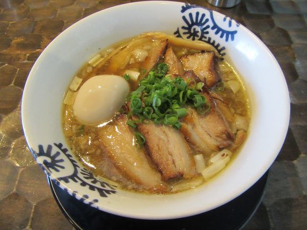 「特級中華そば（１１００円）＋豚マヨ丼２５０円」@特級鶏蕎麦 龍介の写真