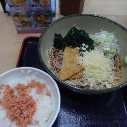 朝セット（冷朝そば+一膳鮭ごはん）360円