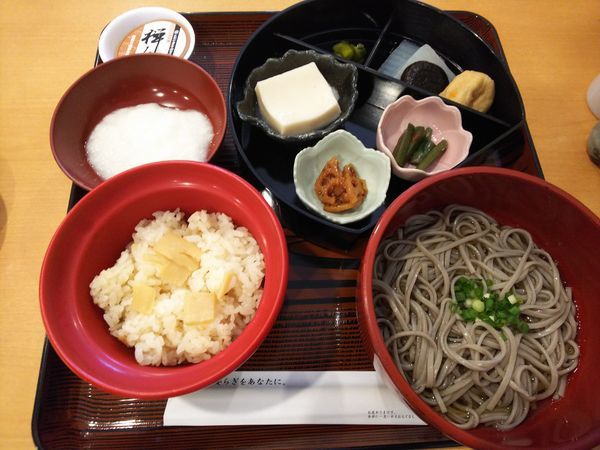 「田舎定食　1100円」@井の上の写真