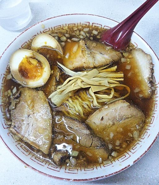 「チャーシュー麺 730円＋味付玉子 100円」@ラーメン 天一の写真