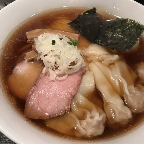「ワンタン麺（醤油）」@支那ソバ 小むろの写真