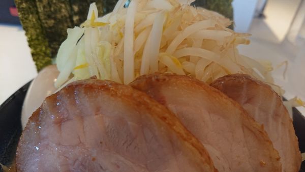 「豪麺 特トッピング」@ゴル家 伊勢佐木モール店の写真