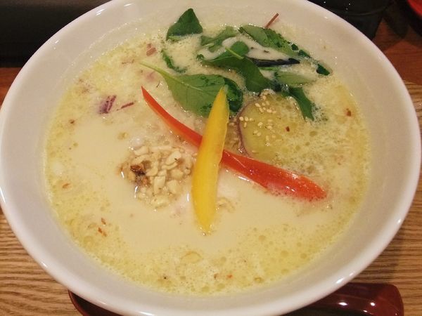 「白らーめん（800円）」@ひよこプリンの写真