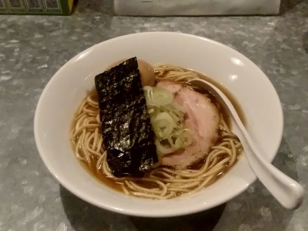 「味玉醤油らぁめん(並盛・130g)880円＋和え玉200円」@らぁめん家 有坂の写真