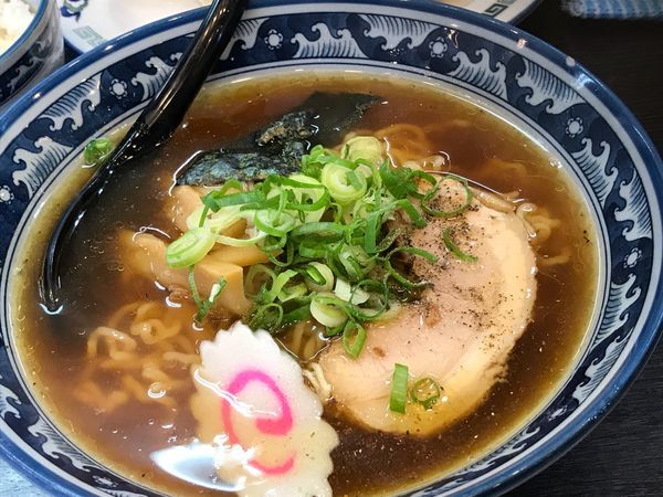 「醤油らーめん」@らーめん食堂れんげ 竜王店の写真