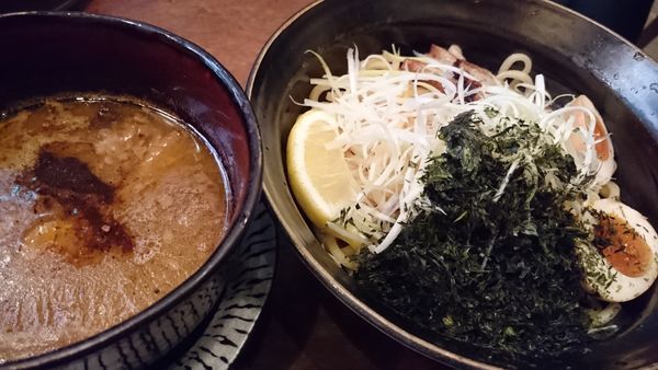 「特製つけ麺 1030円(岩のり+100円)」@俺の創作らぁめん 極や 上野広小路店の写真