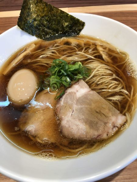 「味玉醤油らーめん ¥750」@らーめん にじいろの写真