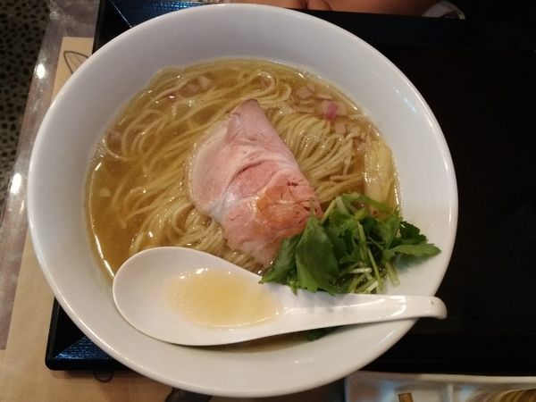 「背油煮干ラーメン　大盛」@ラーメン愉悦処 似星の写真