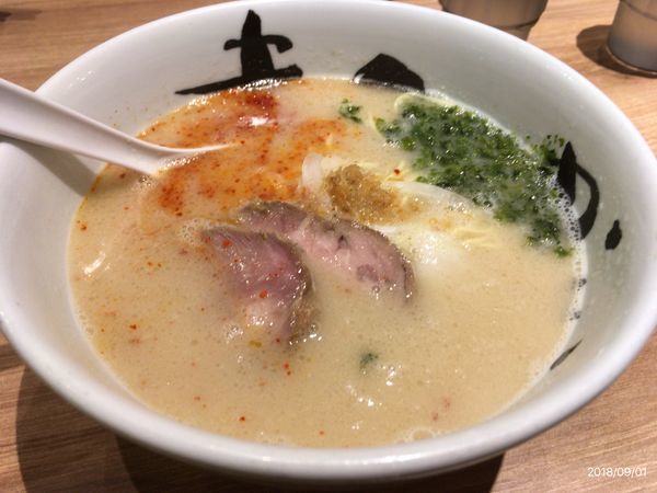 「潮トン」@博多純系豚骨らーめん まんかい 福岡空港店の写真