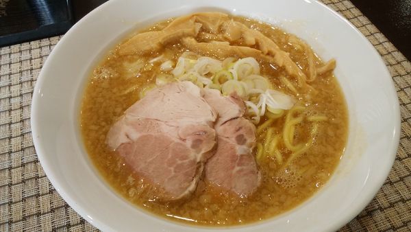 「背脂豚骨醤油ラーメン680円」@麺屋 銀二の写真