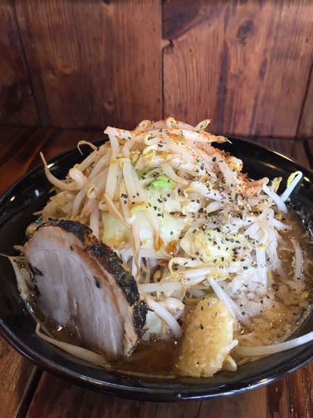 「ラーメン小」@麺や豚髭の写真