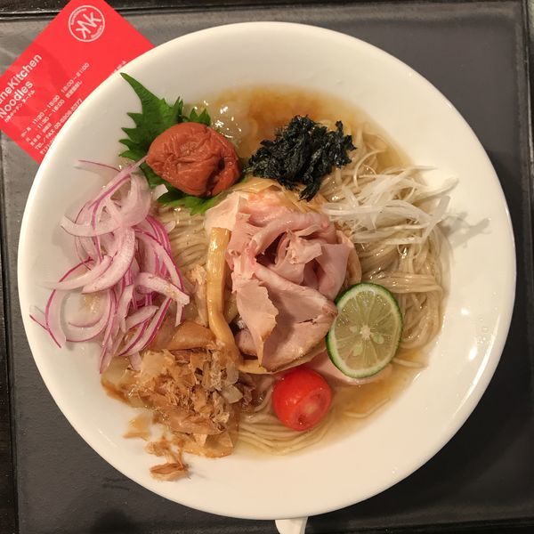 「紀州南高梅 冷やしらぁめん（醤油）」@KaneKitchen Noodlesの写真