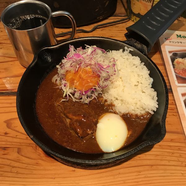 「モーニングスパイシーチキンカレー＋半熟玉子」@野菜を食べるカレー camp express エキュート品川サウス店の写真