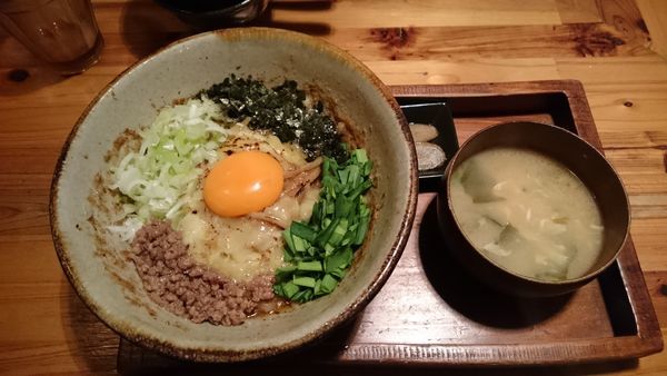 「まぜ麺 焦がしチーズ並盛780円」@まぜ麺mahorobaの写真