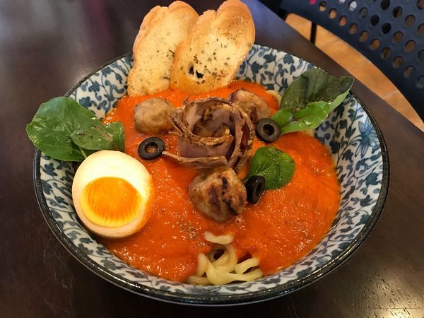 「【本日の限定】トマトとえびを使ったアメリケーヌ仕立ての冷製まぜそ」@麺処はなぶさの写真