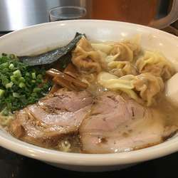 雲呑麺+大盛り 1000円