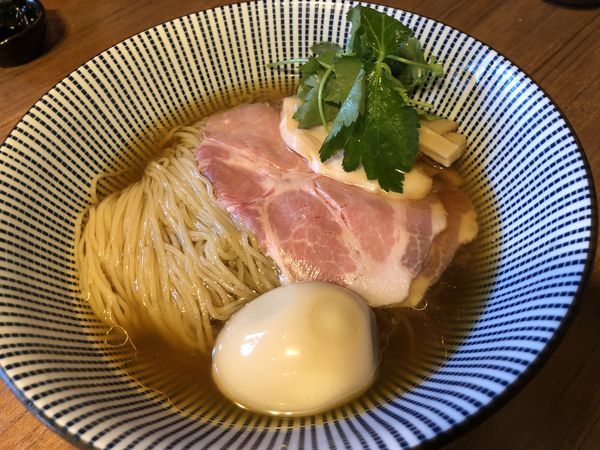 「冷やし煮干しそば 800円 味玉 100円」@寿製麺よしかわ 川越店の写真