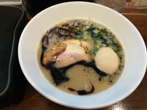 「9/2 黒ムギコ+味玉ハリガネ+替え玉1,100円」@博多ラーメン ムギコの写真