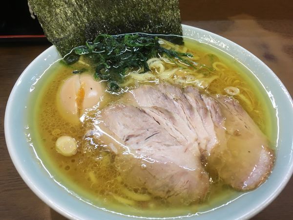 「チャーシュー麺（麺固め油多め＋味玉）」@寿々㐂家の写真
