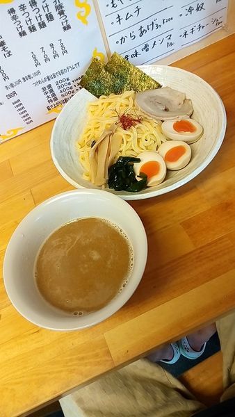 「濃厚魚介豚骨つけ麺７２０円+ミニサラダ０円+味玉０円」@つけ麺 花屋の写真