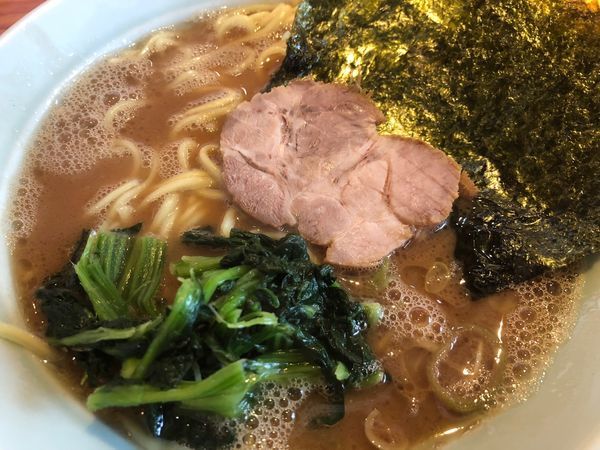 「ラーメン（中）」@横浜ラーメン 武蔵家 大井町店の写真