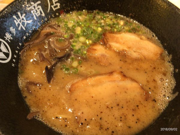 「黒とんこつ」@博多 牧商店の写真