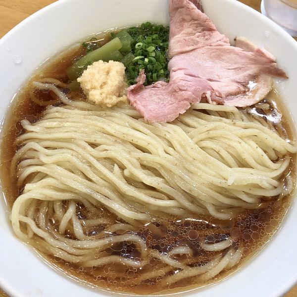 「冷やかけ中華そば（大盛）」@自家製中華そば 麺の虜の写真