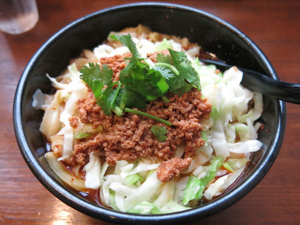 「油溌麺：700円」@張家 愛宕店の写真