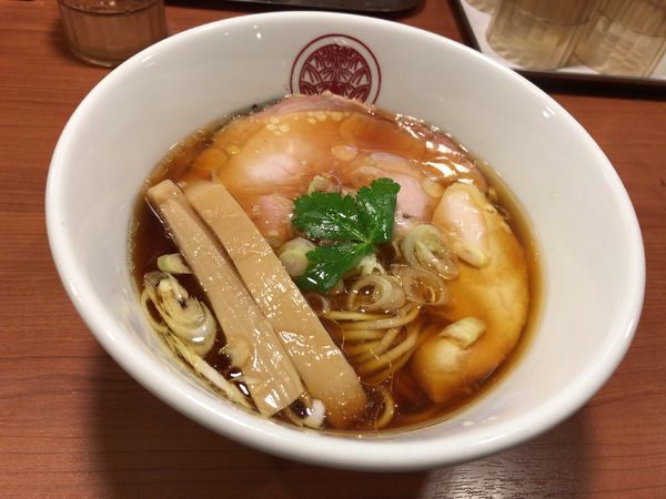 「鶏醤油らぁ麺」@らぁ麺とうひちの写真