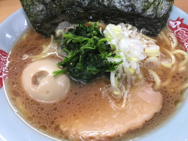 「ラーメン」@横浜ラーメン 町田家 新宿南口店の写真