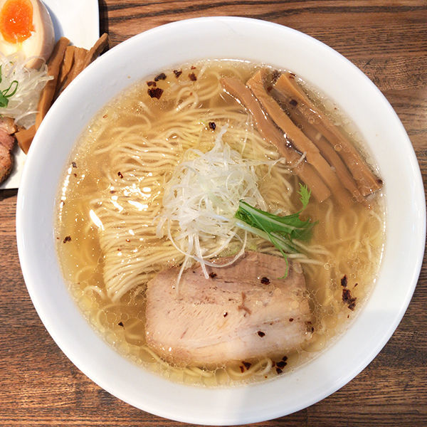 「汐の旨味ソバ＋三品盛り」@Tomboの写真