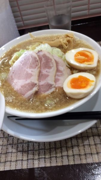 「背脂豚骨醤油 大盛り」@麺屋 銀二の写真