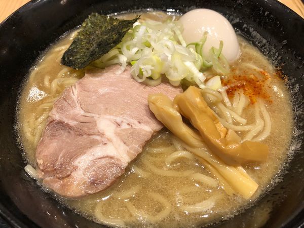 「味玉ラーメン 750円」@舎鈴 キュービックプラザ新横浜店の写真