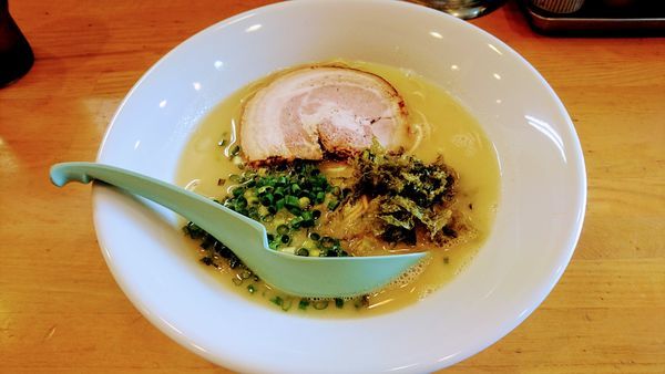 「鶏白湯 塩(麺ハリガネ･味濃いめ)」@麺場 鶏源 TORIGEN 黄金町店の写真