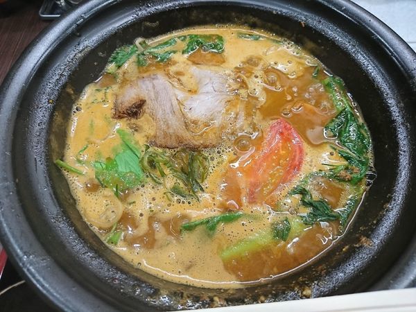 「豚骨カリーラーメン(つけ麺もあります)」@せんじゅ 麺処 猪太の写真