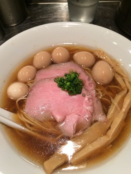 「煮干清湯(醤油)800円➕うずら6個(100円)」@さんじの写真