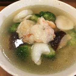 ランチＤ 不老長寿海鮮麺  杏仁豆腐 1300円
