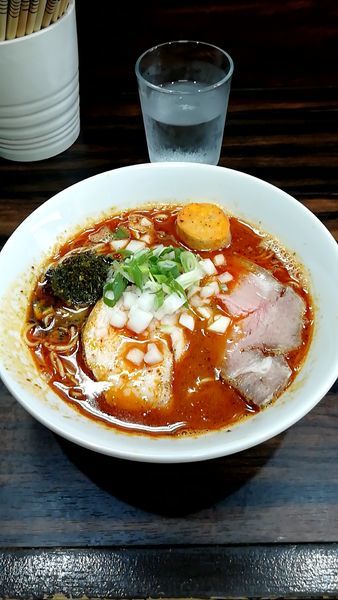 「辛いラーメン」@中華そば 梟の写真