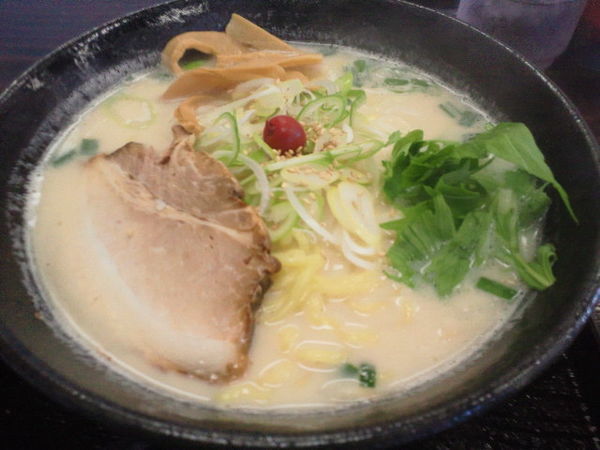 「白うま 690円、大盛(無料)」@煮豚亭 砂馬の写真