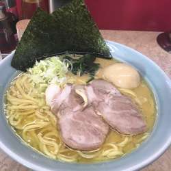 ラーメン(中盛)＋味玉