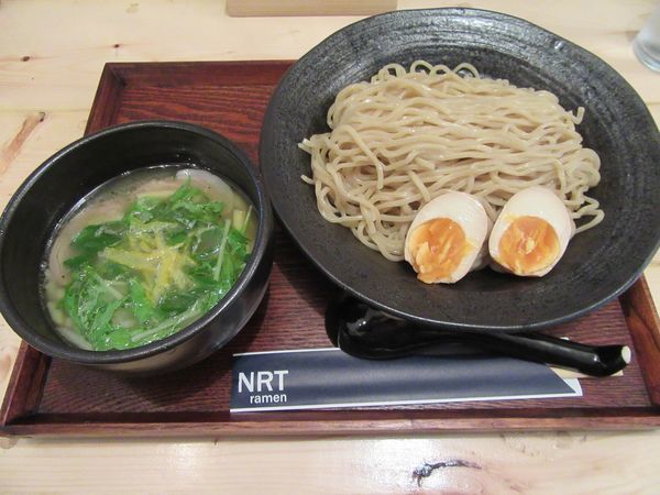 「味玉ゆず塩つけ麺　大盛同料金（９５０円）」@NRT ramenの写真