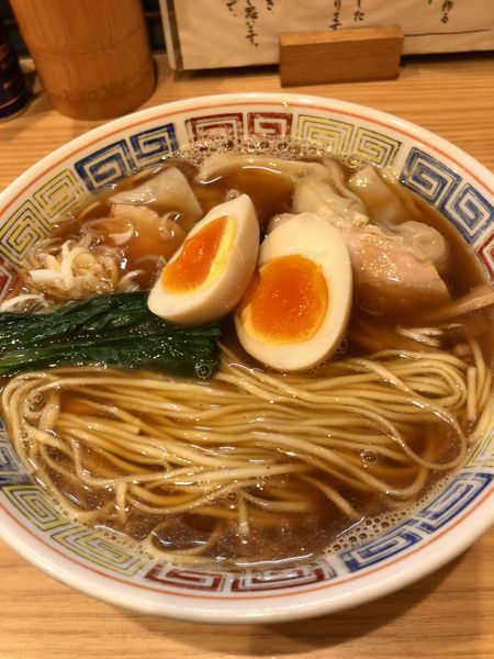 「味玉中華そば ¥800＋ワンタン ¥150」@ほっこり中華そば もつけの写真
