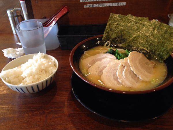 「チャーシュー麺」@横浜家系ラーメン 順吉家の写真