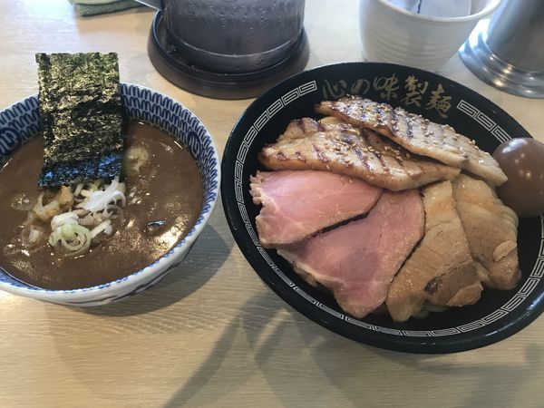 「チャーシュー濃厚豚骨魚介つけ麺」@心の味製麺 平井店の写真