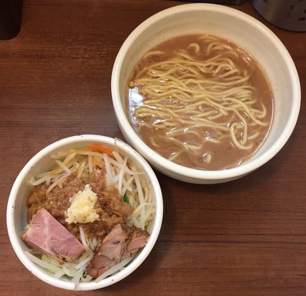 「ハーフらーめん(スタベジ)680円」@麺処 一笑の写真